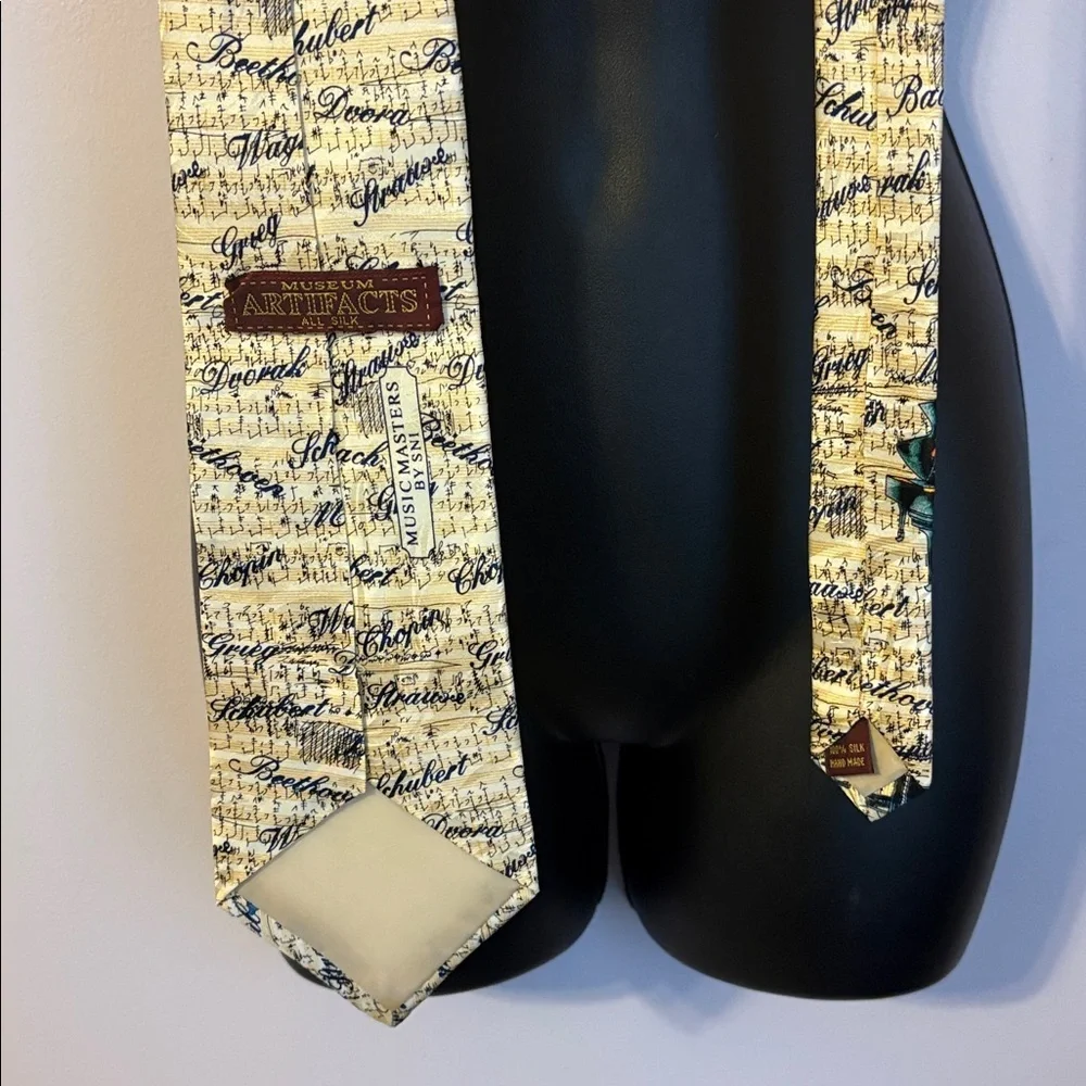 Museum Artifacts Music Masters by SNI Silk Cream Piano Composers Necktie Tie
